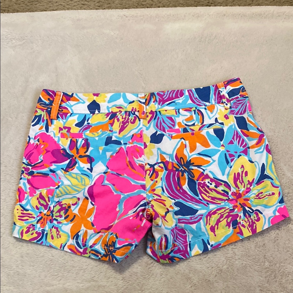 Lilly‎ Pulitzer Colorful Floral Women's Shorts - Picture 5 of 6